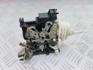 замок двери передней правой Audi A4 B5 1997, 1.8 л., МКПП, седан, 8D1837016F