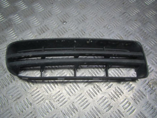 заглушка (решетка) в бампер Skoda Octavia 1 поколение [рестайлинг] 2001, 1.9 л., МКПП, универсал, 1U0807368C