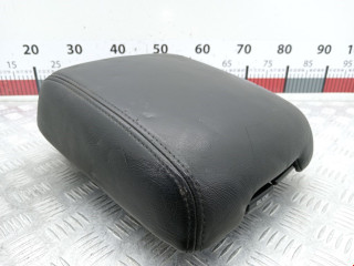 подлокотник Mitsubishi Pajero 3 поколение 2001, 3.2 л., МКПП, внедорожник 5 дв., XR444915