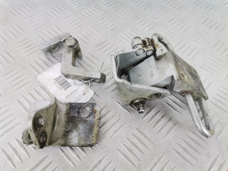 петля двери Volkswagen Polo 4 поколение 2002, 1.2 л., МКПП, хетчбэк 5 дв., 6Q0831412A