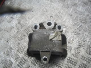 подушка крепления двигателя Volkswagen Golf 3 поколение 2000, 1J199555