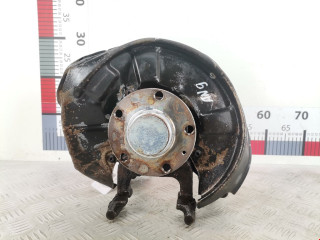 кулак задний левый Audi A4 B6 2001, 2.4 л., МКПП, универсал, 8E0505431AQ