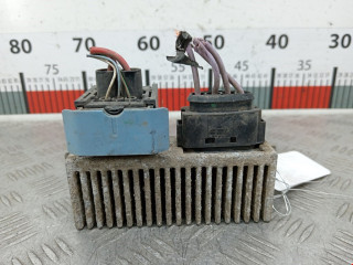 реле накала свечей Renault 2012, 1.5 л., МКПП, фургон, 271202380R