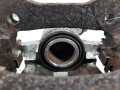 суппорт задний правый Land Rover Discovery 3 поколение 2004, 2.7 л., АКПП, внедорожник 5 дв., SOB500042 - фото №5