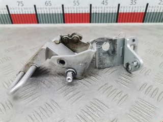 петля двери Audi A6 4B/C5 1998, 2.4 л., АКПП, универсал, 4B0833411E