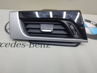 дефлектор обдува салона BMW X1 F48 2018, 2.0 л., бензин, 9292739
