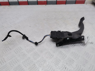 педаль Volvo V70 3 поколение 2009, 2.4 л., МКПП, универсал, 6G929F836AD