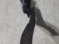 педаль Volkswagen Touareg 1 поколение 2006, 3.0 л., BKS, дизель, 6МКПП, черный, внедорожник 5 дв., полный привод, 7L0721507B - фото №3