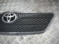 решетка радиатора Toyota Corolla 9 поколение (E120/E130) 2002, 1.6 л., МКПП, хетчбэк 5 дв. - фото №2