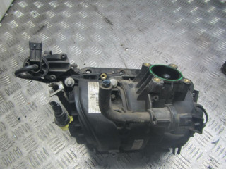 коллектор впускной Opel Corsa C 2001, 1.0 л., 55559833
