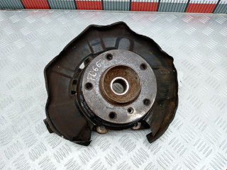 кулак задний правый BMW 2006, 2.0 л., МКПП, хетчбэк 5 дв., 33326774810