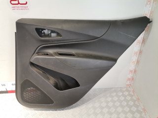 обшивка двери задняя правая Chevrolet Equinox 3 поколение 2018, 1.5 л., АКПП, внедорожник 5 дв., 84673408