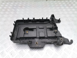 крепление аккумулятора Volkswagen Touran 1 поколение 2005, 1.6 л., МКПП, минивэн, 1K0915333H