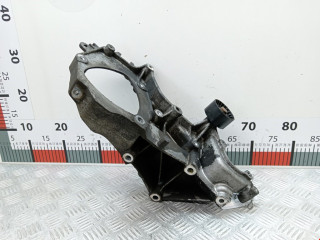кронштейн ТНВД Nissan Interstar 1 поколение 2005, 2.5 л., МКПП, микроавтобус, 8200207612