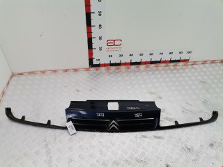 решетка радиатора Citroen Xantia 1 поколение 1998, 1.9 л., МКПП, хетчбэк 5 дв., 7804H1