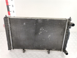 радиатор (основной) Audi A4 B6 2001, 1.9 л., МКПП, универсал, 8E0121251A