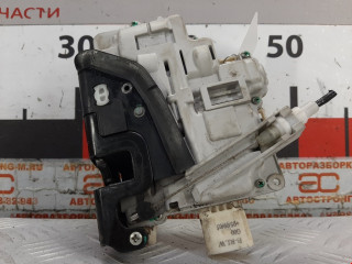 замок двери передней левой Audi A6 4F/C6 2005, 2.0 л., МКПП, универсал, 4F2837015