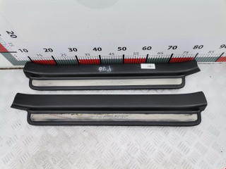 накладка на порог Toyota Avensis 2 поколение (T250) 2006, 2.2 л., МКПП, универсал, 6791305040B0