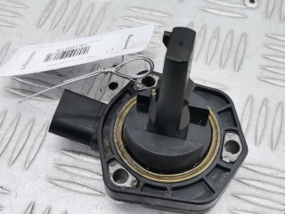 датчик уровня масла Volkswagen Passat B5 2000, 1.6 л., МКПП, универсал, 1J0907660B