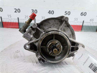 насос вакуумный Audi A4 B7 2005, 3.0 л., АКПП, универсал, 057145100AF