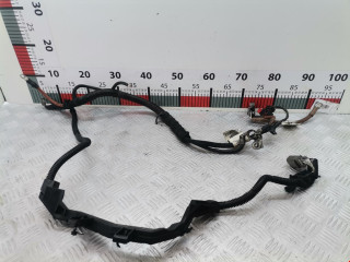 плюсовой провод аккумулятора Opel Astra H 2004, 1.7 л., МКПП, универсал