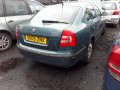 форсунка Skoda Octavia 2 поколение (A5) 2005, 1.9 л., МКПП, хетчбэк 5 дв., 038130073AG - фото №10