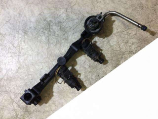 топливная рампа Land Rover Freelander 1 поколение 1999, 2.5 л., бензин, AT715887F1A