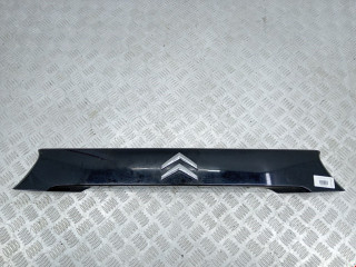 накладка двери (крышки) багажника Citroen C-Crosser 1 поколение 2007, 2.2 л., МКПП, внедорожник 5 дв., 00008742R7