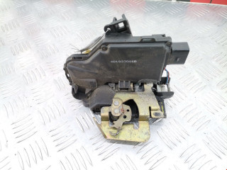 замок двери передней правой Audi A6 4B/C5 2000, 1.8 л., МКПП, седан, 4B1837016G