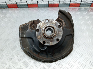 ступица задняя правая Audi A4 B6 2002, 2.5 л., МКПП, универсал, 8E0505432S