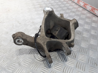 кулак задний левый BMW 5 серия F07/F10/F11 2010, 2.0 л., АКПП, седан, 33326793769