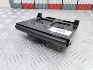 подстаканник Suzuki Baleno 1 поколение 2001, 1.6 л., МКПП, универсал