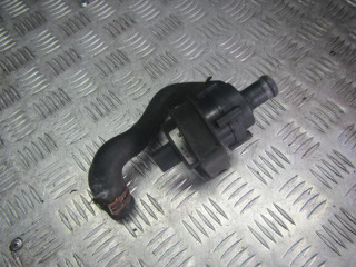 насос антифриза дополнительный Opel Vectra C 2003, 3.0 л., 13106848