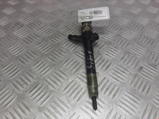 форсунка Toyota Avensis 2 поколение (T250) 2006, 2.0 л., МКПП, хетчбэк 5 дв., 2367009280