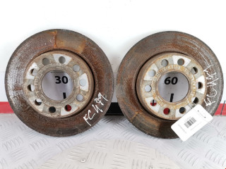 диск тормозной задний Volkswagen Passat B5 2001, 2.8 л., МКПП, универсал, 8D0615601A