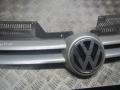 решетка радиатора Volkswagen Golf 4 поколение 2005, 1.6 л., МКПП, хетчбэк 5 дв., 1K0853651K - фото №3