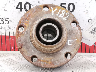 ступица передняя левая Audi A4 B6 2002, 1.6 л., МКПП, седан, 8E0407253H