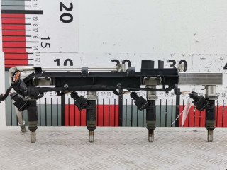 форсунка BMW 3 серия E90/E91/E92/E93 2005, 2.0 л., МКПП, седан, 13537506158