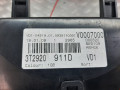 щиток приборов (приборная панель) Skoda Superb 2 поколение 2009, 1.9 л., МКПП, хетчбэк 5 дв., 3T2920911DKD0 - фото №4