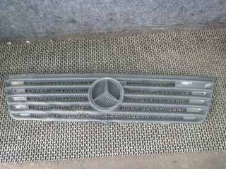 решетка радиатора Mercedes-Benz Vario W670 2002, A6706901389