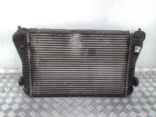 интеркулер Volkswagen Golf 5 поколение 2004, 2.0 л., МКПП, хетчбэк 3 дв., 1K0145803CD