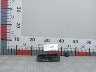 ручка крышки багажника Volkswagen 2000, 2.3 л., МКПП, седан, 1J0827566L