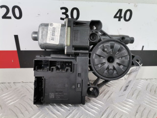 моторчик стеклоподъемника Volkswagen Passat B7 2011, 2.0 л., МКПП, универсал, 0130822451