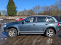 балка под радиатор Volkswagen Touareg 1 поколение 2005, 2.5 л., МКПП, внедорожник 5 дв., 7L6199207 - фото №8