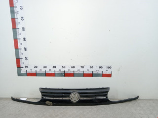 решетка радиатора Volkswagen Golf 3 поколение 1995, 1.4 л., МКПП, хетчбэк 3 дв., 1H6853653C01C