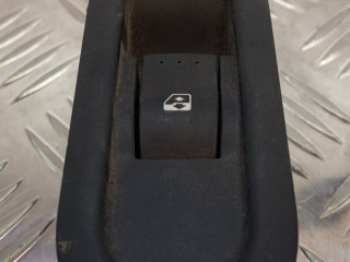 кнопка стеклоподъемника Renault Duster 1 поколение [рестайлинг] 2017, 8200599913G