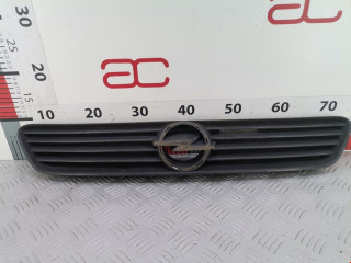 решетка радиатора Opel Astra G 1998, 1.6 л., МКПП, универсал, 90547393