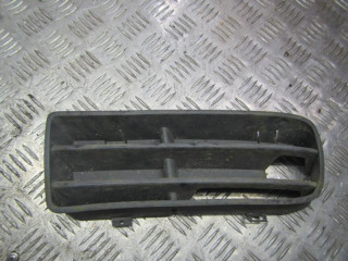 заглушка (решетка) в бампер Volkswagen Golf 3 поколение 2000, 1J0853665A