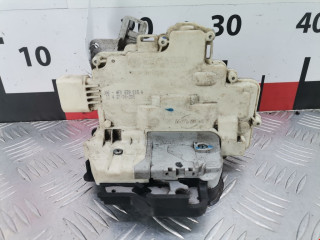 замок двери задней левой Audi A6 4F/C6 2006, 2.0 л., МКПП, универсал, 4F0839015A