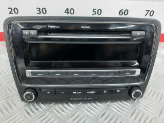 магнитола Skoda Superb 2 поколение 2009, 1.9 л., МКПП, хетчбэк 5 дв., 3T0035186